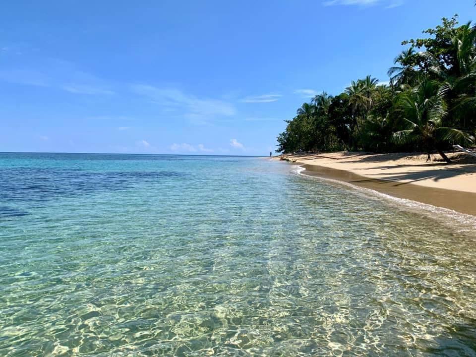 Beachfront Apartment ปุนตาอูวา ภายนอก รูปภาพ